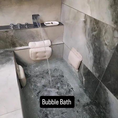 K Spot Apartment Private Spa Tub & Sauna Old Town * Βίλνιους