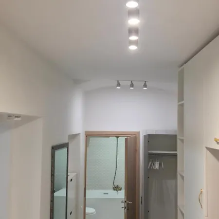 K Spot Apartment Private Spa Tub & Sauna Old Town