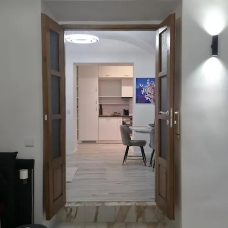 K Spot Apartment Private Spa Tub & Sauna Old Town Διαμέρισμα *