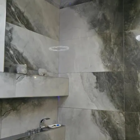 K Spot Apartment Private Spa Tub & Sauna Old Town *