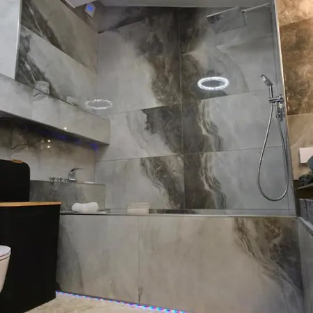 Διαμέρισμα K Spot Apartment Private Spa Tub & Sauna Old Town
