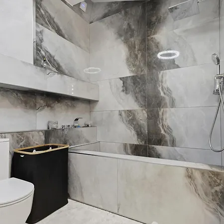 K Spot Apartment Private Spa Tub & Sauna Old Town * Βίλνιους