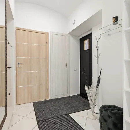 K Spot Apartment Private Spa Tub & Sauna Old Town Διαμέρισμα *