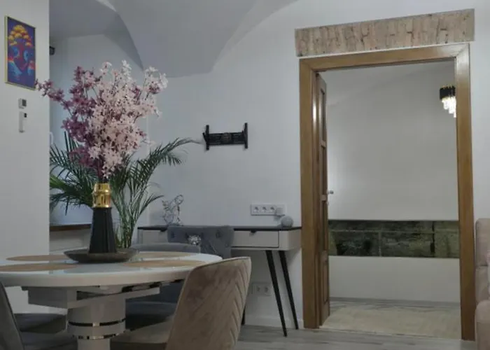 K Spot In Old Town With Sauna And Jakuzzi Апартаменты *