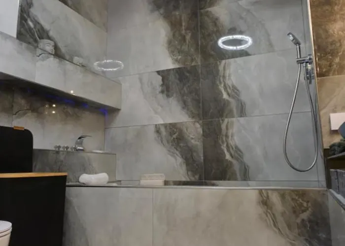 Апартаменти K Spot In Old Town With Sauna And Jakuzzi