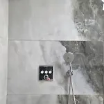 K Spot With Sauna And Jakuzzi 아파트 *